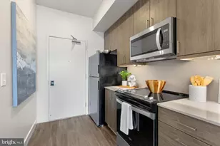 525 N 41st St, Philadelphia, PA 19104 - Photo 4