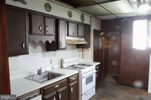 1617 N 61st St, Philadelphia, PA 19151 - Photo 6