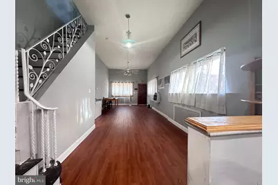 526 W Porter Street, Philadelphia, PA 19148 - Photo 2