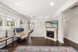 373 Leroy St, Philadelphia, PA 19128 - Photo 6