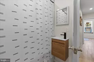 2442 N 13th St, Philadelphia, PA 19133 - Photo 18