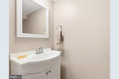 241 E Highland Avenue, Philadelphia, PA 19118 - Photo 26