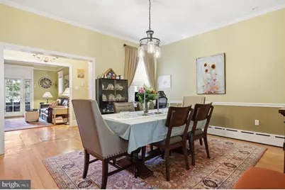241 E Highland Avenue, Philadelphia, PA 19118 - Photo 10