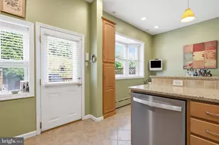 241 E Highland Ave, Philadelphia, PA 19118 - Photo 14