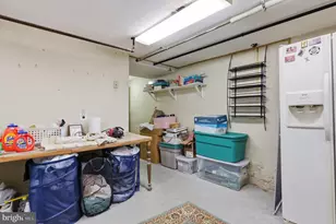 241 E Highland Ave, Philadelphia, PA 19118 - Photo 28