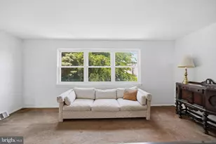 649 Lawler St, Philadelphia, PA 19116 - Photo 4