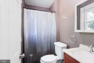 613 Oakfield Ln, Philadelphia, PA 19115 - Photo 22