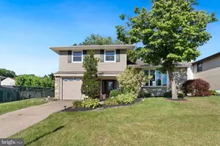613 Oakfield Ln, Philadelphia, PA 19115 - Photo 1