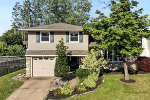 613 Oakfield Ln, Philadelphia, PA 19115 - Photo 2