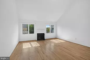 705 S 20th Street S, Philadelphia, PA 19146 - Photo 8