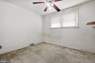 2111 Oakmont St, Philadelphia, PA 19152 - Photo 10