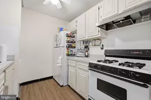 2727 Rhawn St, Philadelphia, PA 19152 - Photo 16