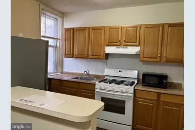 237 S 10th Street, Philadelphia, PA 19107 - Photo 2