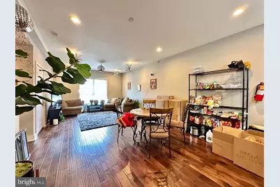 922 N 17th Street #B, Philadelphia, PA 19130 - Photo 2