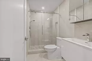 253 N 3rd St, Philadelphia, PA 19106 - Photo 8