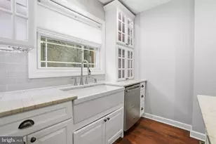 2407 Grays Ferry Ave, Philadelphia, PA 19146 - Photo 8