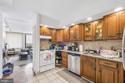 220 Locust Street #24FS, Philadelphia, PA 19106 - Photo 6