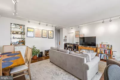 220 Locust Street #24FS, Philadelphia, PA 19106 - Photo 4
