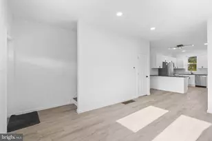 3943 Dell St, Philadelphia, PA 19140 - Photo 8