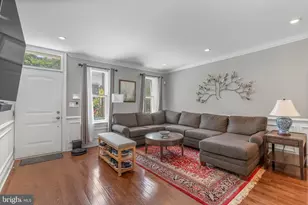 2027 Catharine St, Philadelphia, PA 19146 - Photo 4