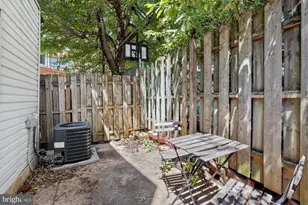 1439 E Oxford St, Philadelphia, PA 19125 - Photo 14