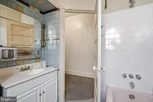 822 E Woodlawn St, Philadelphia, PA 19138 - Photo 26