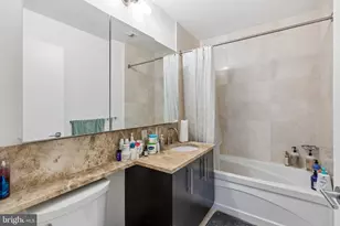 1425 Locust St, Philadelphia, PA 19102 - Photo 4