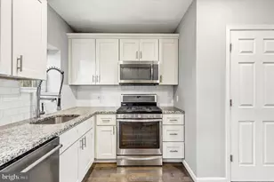 2237 Sears St, Philadelphia, PA 19146 - Photo 12