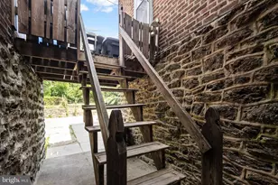 625 E Woodlawn St, Philadelphia, PA 19144 - Photo 30