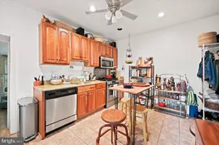 465 Green Ln, Philadelphia, PA 19128 - Photo 12