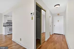 2401 Pennsylvania Ave, Philadelphia, PA 19130 - Photo 16
