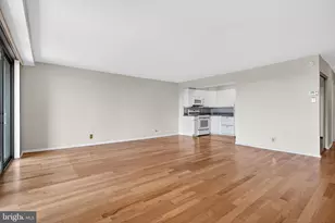 2401 Pennsylvania Ave, Philadelphia, PA 19130 - Photo 10