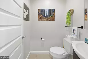 2568 Collins St, Philadelphia, PA 19125 - Photo 12