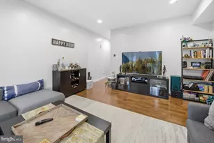 2568 Collins St, Philadelphia, PA 19125 - Photo 4