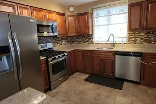807 Loney St, Philadelphia, PA 19111 - Photo 6
