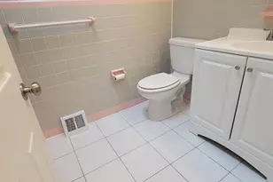 807 Loney St, Philadelphia, PA 19111 - Photo 8