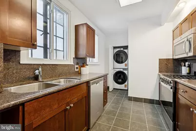 1512 Spruce Street #PH-2502, Philadelphia, PA 19102 - Photo 6