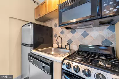 2601 Pennsylvania Avenue #106, Philadelphia, PA 19130 - Photo 8