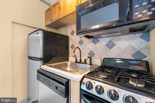 2601 Pennsylvania Ave, Philadelphia, PA 19130 - Photo 8