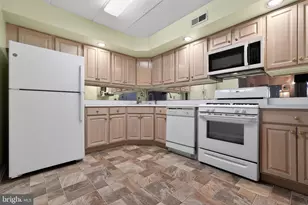 2015 Welsh Rd, Philadelphia, PA 19115 - Photo 6