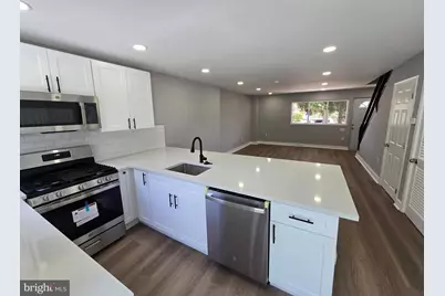 1426 Dondill Place, Philadelphia, PA 19122 - Photo 12