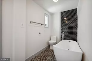 1721 S 18th St, Philadelphia, PA 19145 - Photo 22