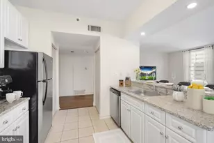 204 S 17th St, Philadelphia, PA 19103 - Photo 2