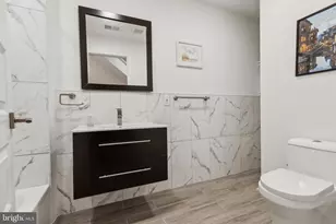 2145 Cross St, Philadelphia, PA 19146 - Photo 22
