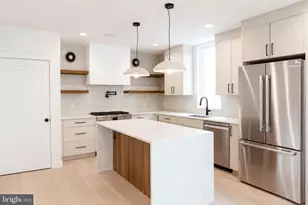 954 N 6th St, Philadelphia, PA 19123 - Photo 8