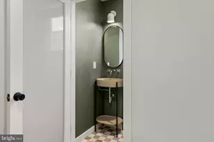 954 N 6th St, Philadelphia, PA 19123 - Photo 24