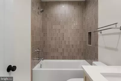 954 N 6th Street, Philadelphia, PA 19123 - Photo 18