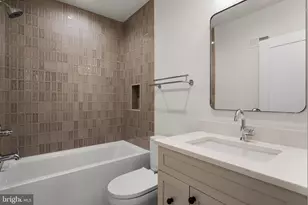 954 N 6th St, Philadelphia, PA 19123 - Photo 16