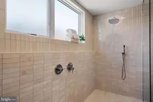 954 N 6th St, Philadelphia, PA 19123 - Photo 38
