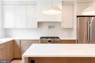 954 N 6th St, Philadelphia, PA 19123 - Photo 6
